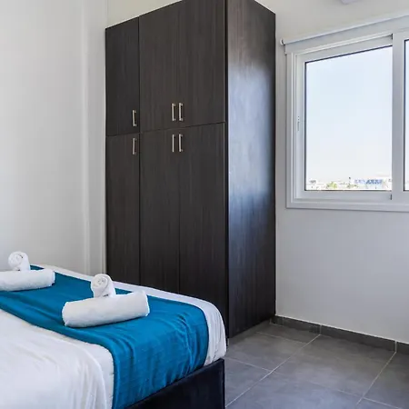 Phoenix 2-bedroom * Ларнака