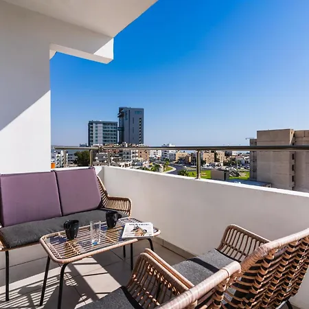 Апартаменти Phoenix 2-bedroom *